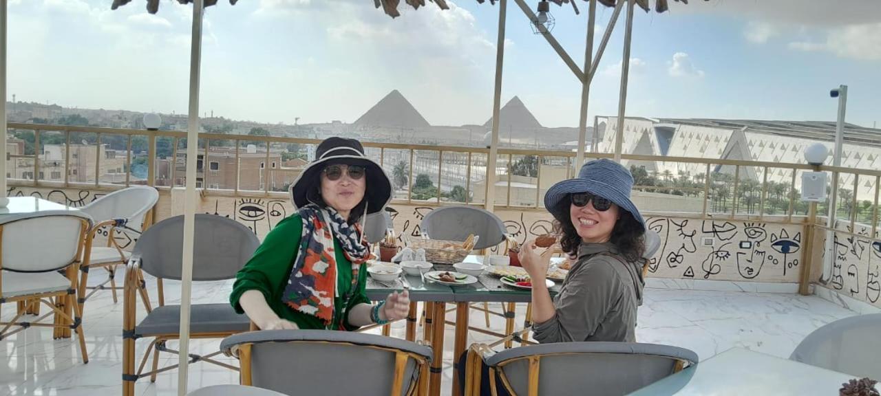 Topview Pyramids And Museum Nazlet el Simman Exterior photo